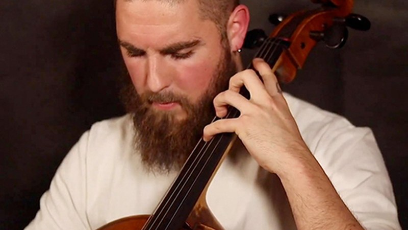 Biolontxelo saio esperimentala eskainiko du etzi Eñaut Zubizarreta “Triggerrek”