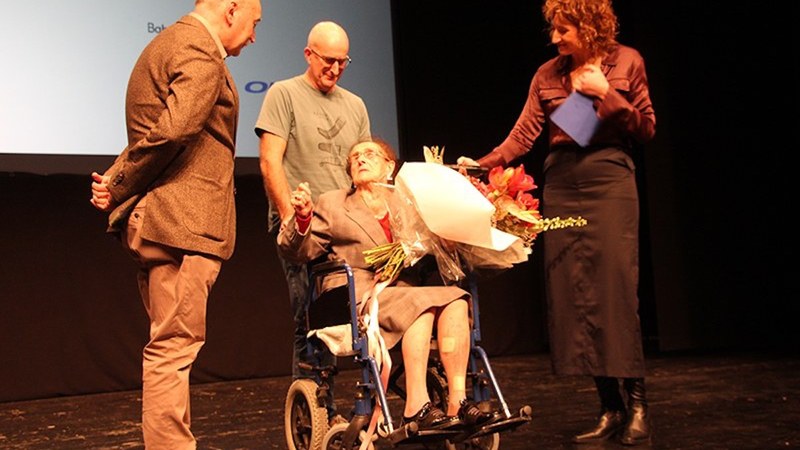 Bizi osoko ibilbideagatik saritu dute Kontxa Laspiur