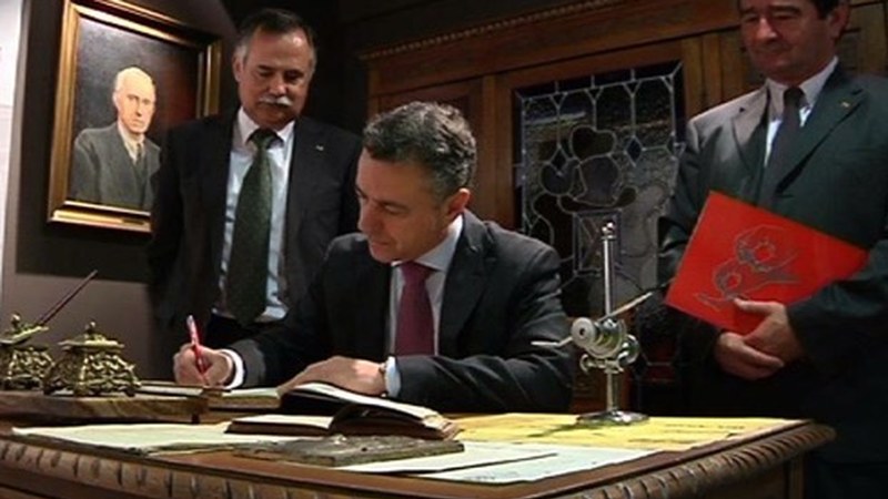 BOJ enpresaren donazioa jasoko du Armeria Eskolako museoak