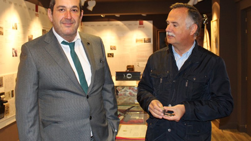 BOJ Olañetan 1914an egindako trokelak jaso ditu Armeria Eskolak