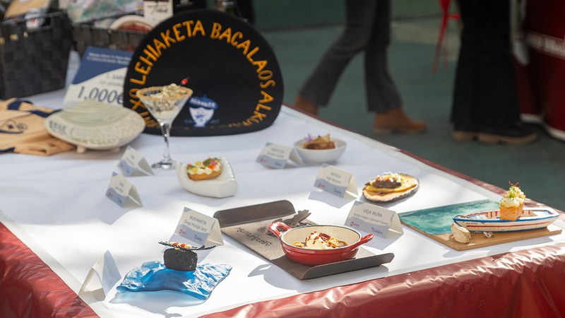 Borda Berri erretegiko Mitxel Suarezek eskuratu zuen 'Txapeldunen Txapelduna' saria VI. Bacalaos Alkorta pintxo lehiaketan