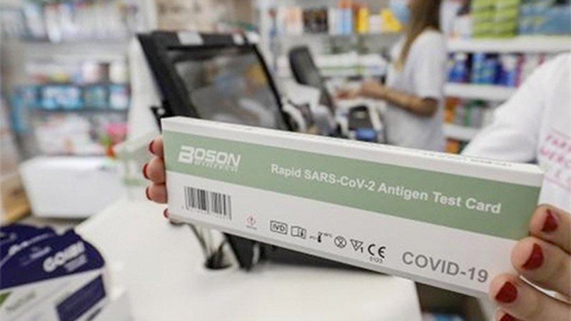 Botiketan saltzen diren antigeno-proben inguruko protokoloa aldatu dute