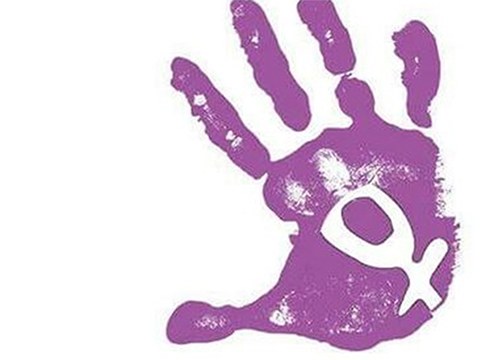 Bozeramaileen Batzordeak adierazpen instituzionala egin du gaur gertatu den eraso matxista gaitzesten