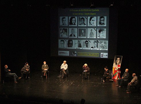 Burgosko Prozesuko bizipenak gogoratu zituzten abokatu eta auzipetuek, epaiketa hasi zela 50 urte betetzen ziren egunean