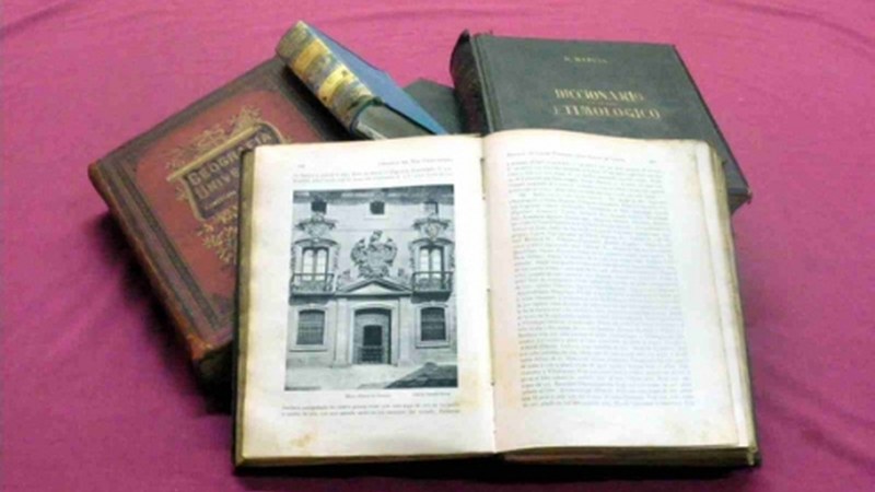 Casino Artista Eibarrés 1912-2012 liburuxka kalean