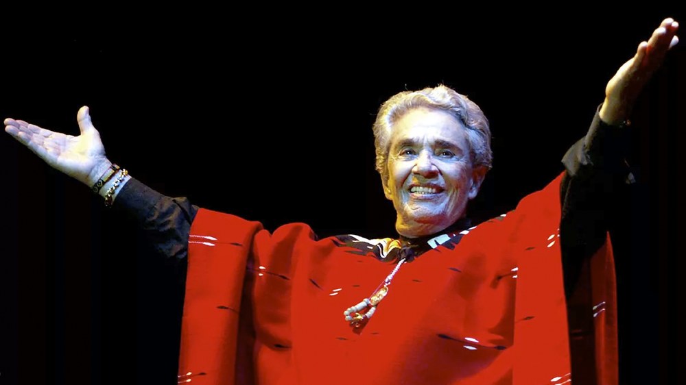 Chavela Vargas abeslariari buruz arituko dira gaurko bideo-forum saioan