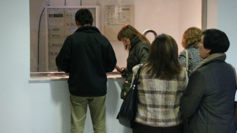 Coliseoko lehiatila zapatuan ordutegi berezian zabalduko dute zinerako sarrerak saltzeko