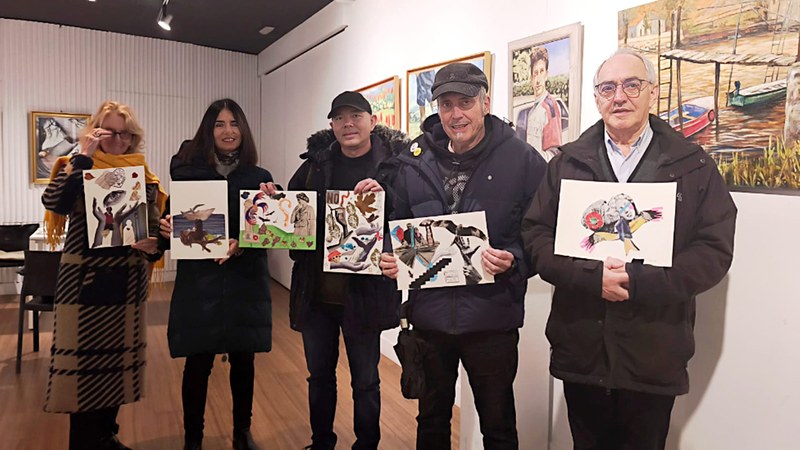 Collage ederrak egin zituzten atzo Topalekun eskainitako tailerrean