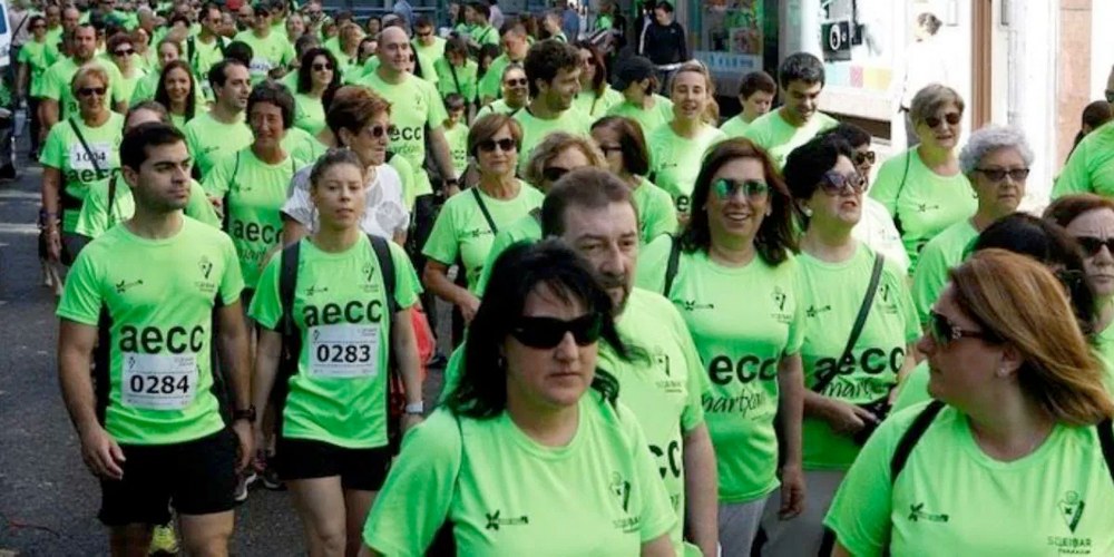 Dagoeneko salgai daude ekainaren 15ean Eibarren egingo den Minbiziaren Aurkako Martxarako dortsalak