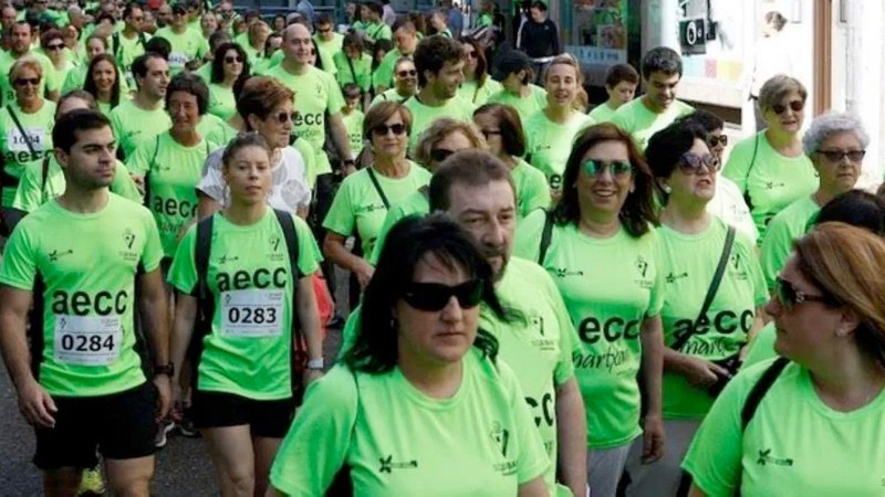 Dagoeneko salgai daude ekainaren 15ean Eibarren egingo den Minbiziaren Aurkako Martxarako dortsalak