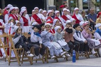 Dantza ikuskizun biribilarekin agurtu dute kurtsoa Kezkako dantzari gazteek