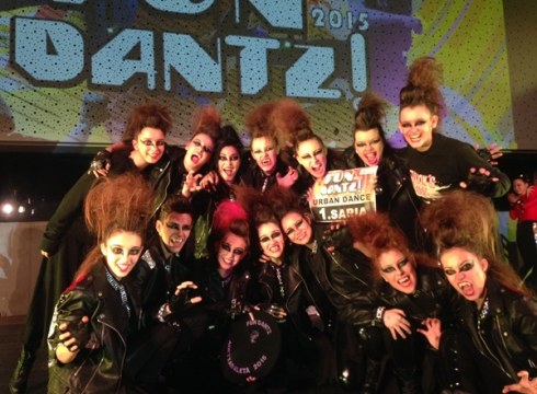 Dantza txapelketa, disko festa eta txosnak, sanjuanen aurreko asteburuari ekiteko