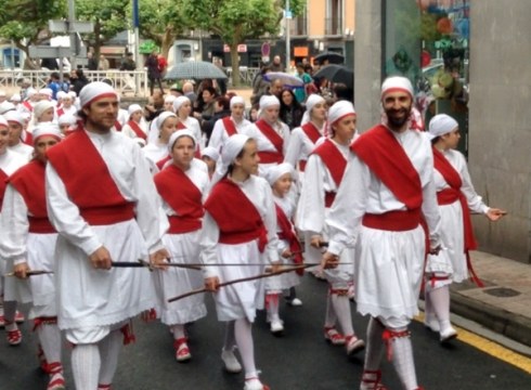 Dantzak izago dira nagusi 49. Euskal Jaiko domekan