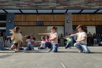 Dantzaren Nazioarteko Eguna ospatzeko jardunaldi ikusgarri eta arrakastatsua