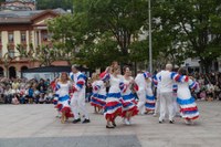 Dantzaren Nazioarteko Eguna ospatzeko jardunaldi ikusgarri eta arrakastatsua