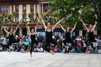 Dantzaren Nazioarteko Eguna ospatzeko jardunaldi ikusgarri eta arrakastatsua