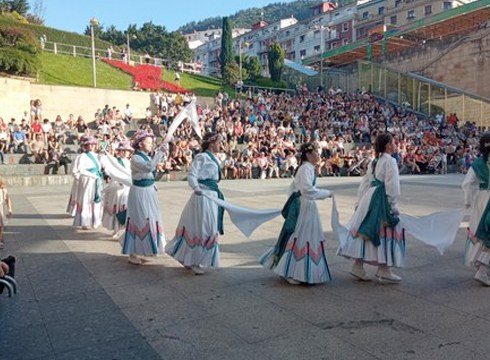 Dantzari Eguna ospatuko da barixaku arratsaldean