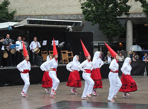 Dantzari Eguna ospatuko da barixaku arratsaldean