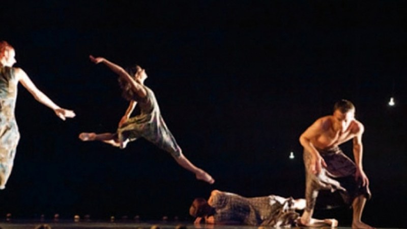 Dantzaz konpainiak "Arte-an" ikuskizuna eskainiko du gaur Coliseoan