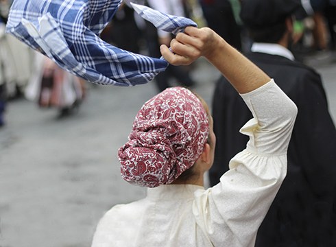 Datorren astean hasiko den larrain dantza ikastarorako izen-ematea zabalik dago