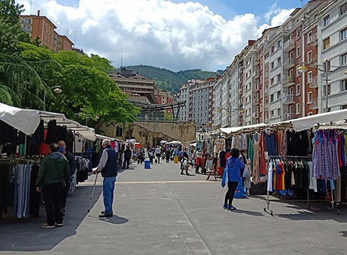 Datorren asteko merkadilloak ostegunean egingo dira, bezpera jai eguna delako