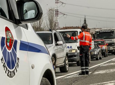 Datuek okerrera jarraitzen badute, Euskadik ez du baztertzen Aste Santuan udal-konfinamendura itzultzea