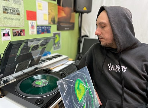 DAVID KARBA, Kvalvika: “Oso txarto pasatu dut diskoa egiten, baina irten denean harro sentitu naiz, indartuta