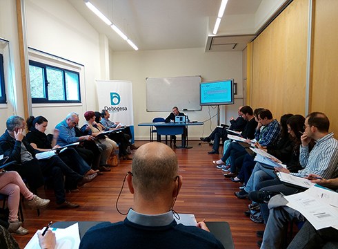 Debabarreneko enpresei zuzendutako Eusko Jaurlaritzaren eta SPRIren laguntzen aurkezpena bihar Debegesan