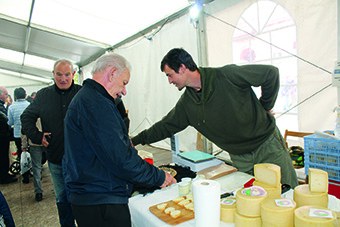 Debabarreneko Gazta Azoka apirilaren 23an egingo da Errebal Plazan