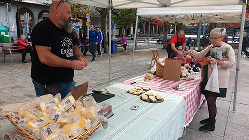 Debabarreneko gaztarik onenak dastatzeko aukera egongo da bihar Errebal Plazan