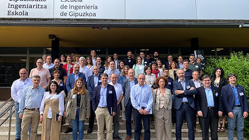 Debabarreneko industria-enpresen topaketarik handiena egin zen barixakuan Eibarren