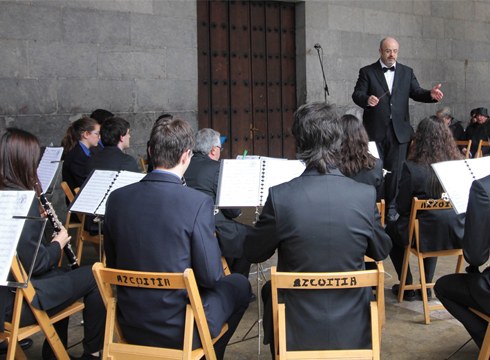 Jose Miguel Laskurainek zuzentzen duen Debabarreneko Orkestra, gaur Coliseoan