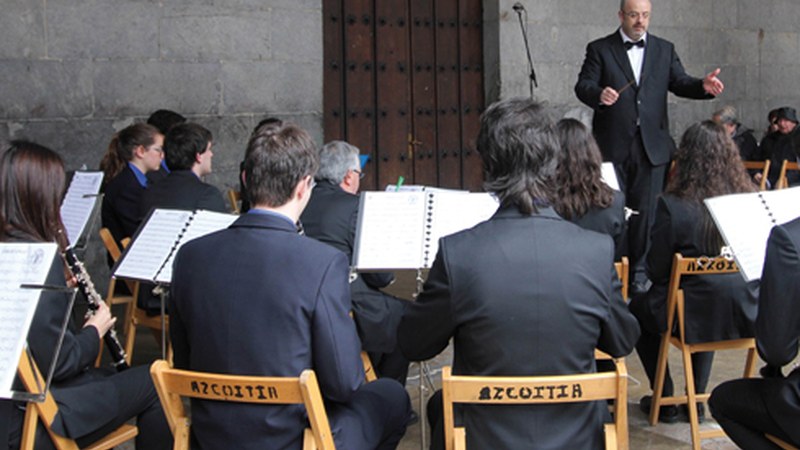 Jose Miguel Laskurainek zuzentzen duen Debabarreneko Orkestra, gaur Coliseoan