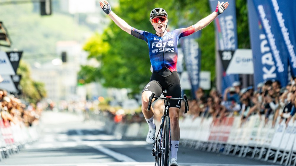 Demi Vollering munduko onenak irabazi du 2025eko Itzulia Women