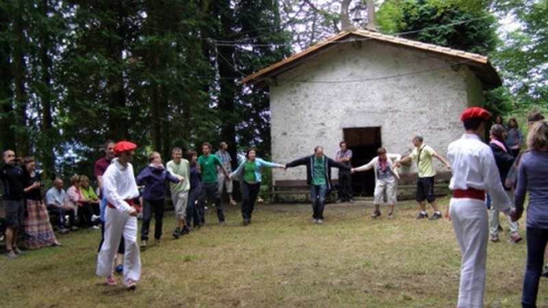 Dena prest Goimendiko santixauak ospatzeko