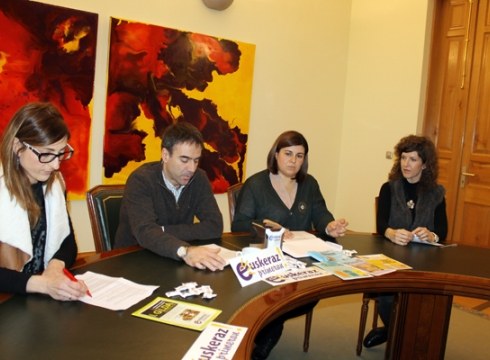 Denda eta tabernetan euskera sustatzeko ekimenak, Euskeraz Primeran kanpainaren eskutik