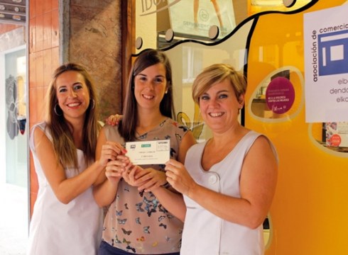 Dendarien Elkarteak iraileko zozketako 1.000 euroak banatu ditu