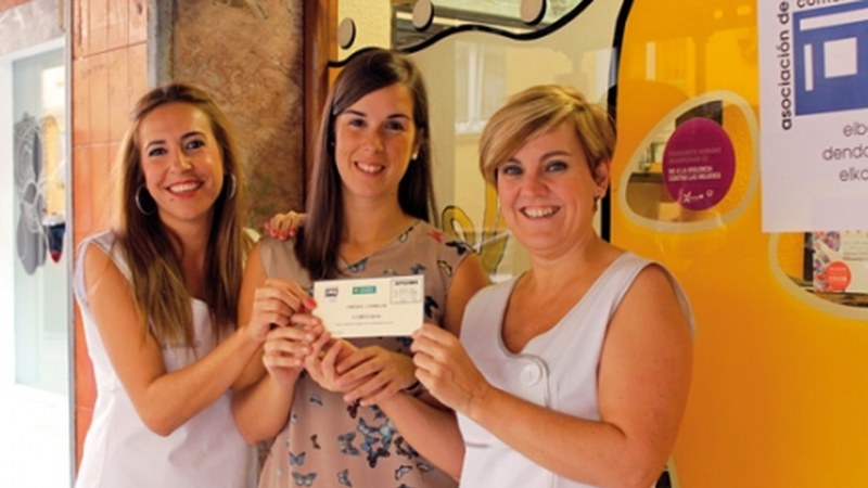 Dendarien Elkarteak iraileko zozketako 1.000 euroak banatu ditu