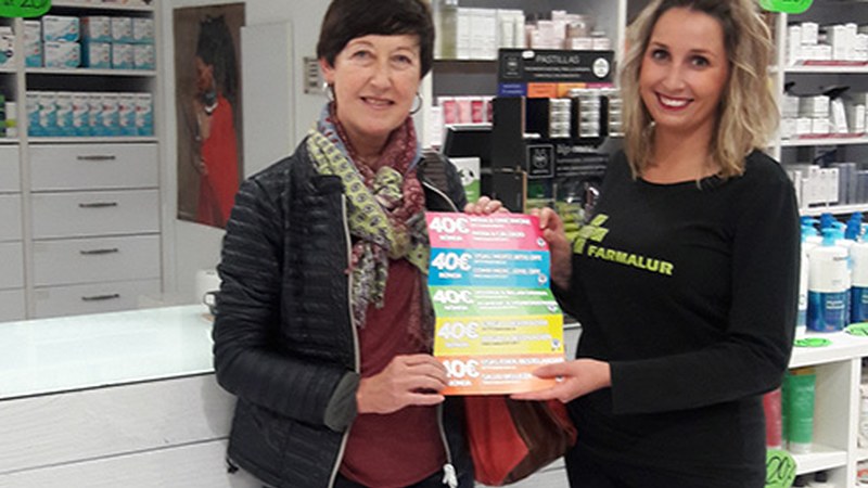 Dendarien Elkarteak urriko zozketako sariak banatu ditu