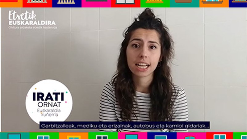 Denon mesedetan lanean ari direnei eskerrak ematea proposatzen digute Euskaralditik