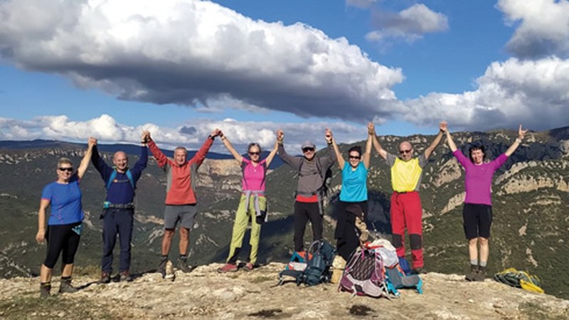 Deporreko eta Morkaikokoek Guara mendizerrara egindako irteeraz gozatu dute azken zubian