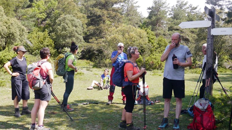 Deporreko mendizaleek Artzaintza Naturbidearen 20. etapa osatu zuten