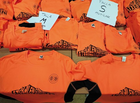 Deporrekoek kamisetak atera dituzte Gabonetan gorputzak mugitzeko asmoz