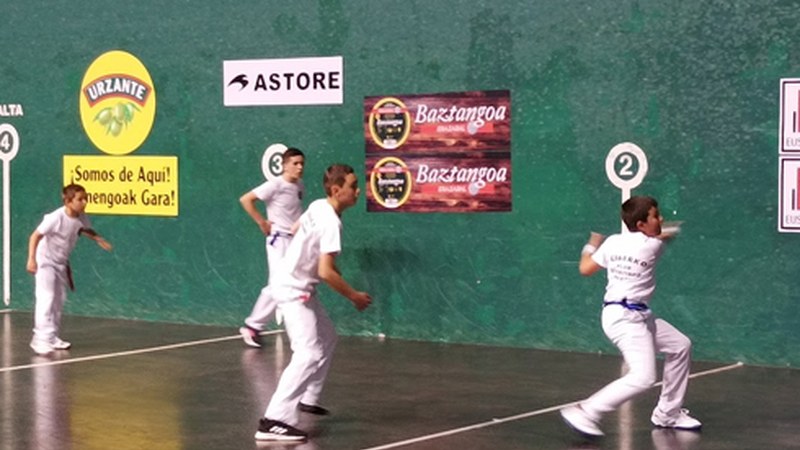 Deportiboko pilotariek Astelenan jokatuko dute gaur Gipuzkoako Txapelketako partiduak