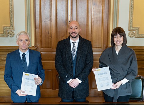 Diana Morant ministroa Eibarren egon da, Parke Teknologikoarentzat dirulaguntza hitzarmena sinatzen