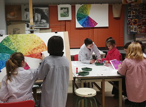 Dibujo eta Zeramika udal eskoletako ikasleen erakusketa zabalduko dute gaur