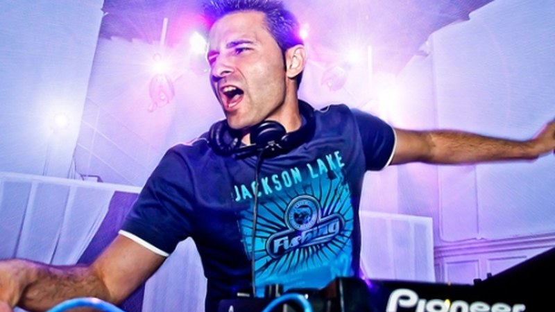 DJ saioek beteko dute zapatu gaua