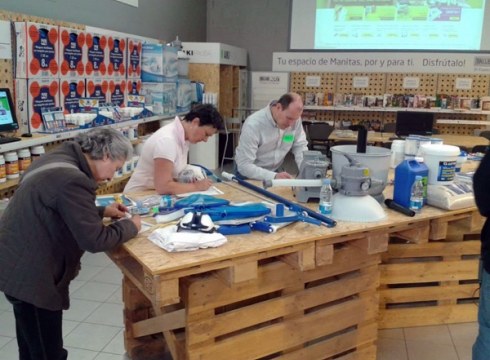 Doako tailerrak eta deskontuak Durangoko AKI-ren lehen urteurrenean