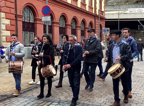 Domeka eguerdian emango dute Gabonetako kontzertua txistulariek