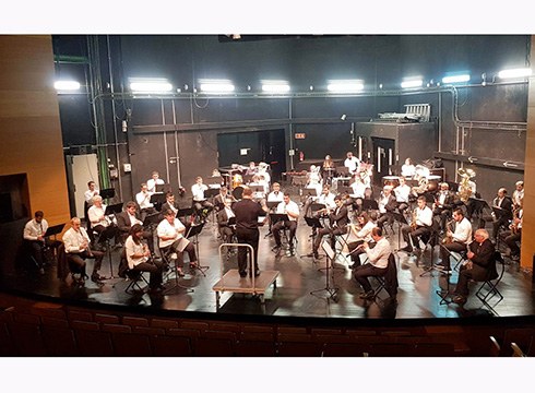 Domekan 12:30ean Eibarko Musika Bandaren kontzertua hartuko du Coliseo antzokiak